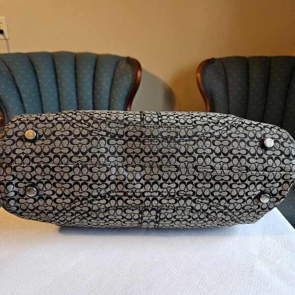 Coach Soho EUC Signature Flap Leather Black Grey Handbag-Item #714 - Picture 6 of 7